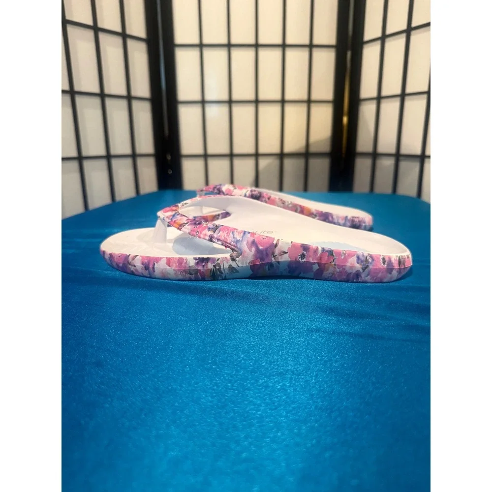 Aerolite Arch Support Floral Flip Flops Pink Purple Women's 10